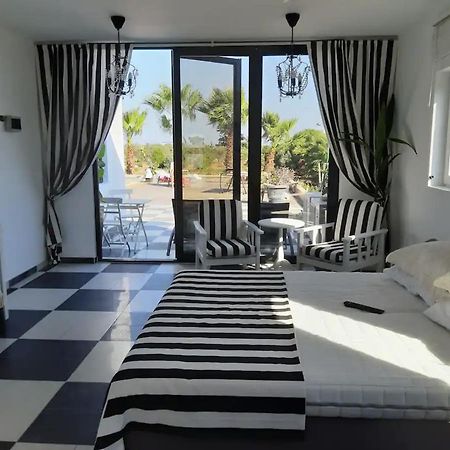 The Pervoli Studio - Pool - Close To Beach Larnaka Exterior foto